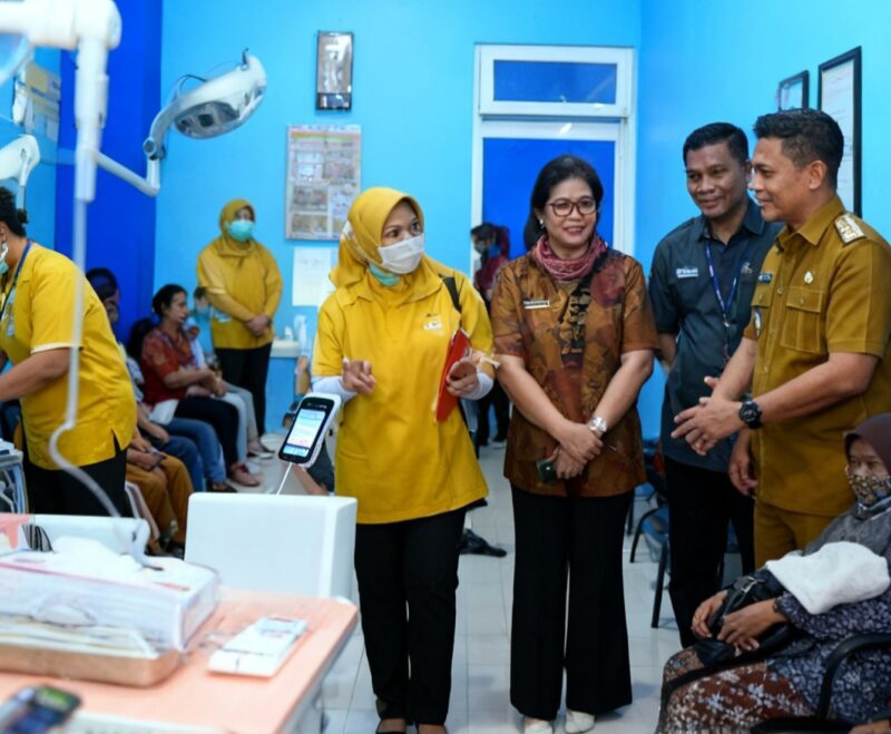 Wakil wali kota Banda Aceh 
Afdhal didampingi oleh Kepala Dinas Kesehatan Wahyudi, Camat Kuta Alam Faidian, Kepala Puskesmas drg Lia Silvianty Nasty, dan Keuchik Kurnia Z. Meninjau langsung ruang layanan yang sedang melayani masyarakat senin, (19/01/2026).