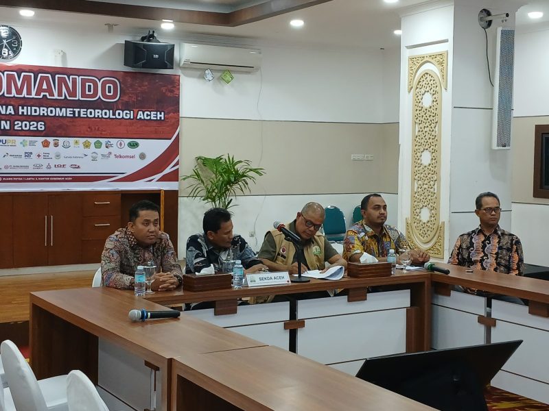 Kadis DSI Aceh Bp. Zahrol Fajri, S.Ag., MH, turut serta dalam rapat perpanjangan ketiga status tanggap darurat bencana hidrometeorologi Aceh, rapat ini dilaksanakan secara virtual melalui platform Zoom, bertempat di ruang rapat Posko Tanggap Darurat Bencana Banjir dan Longsor Aceh, yang berlokasi di kantor Gubernur Aceh, pada hari Kamis, (08/01/2026).