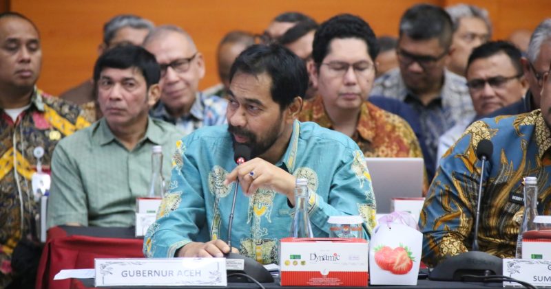 Gubernur Aceh Muzakir Manaf mengikuti Rapat Koordinasi (Rakor) Satgas Percepatan Rehabilitasi Dan Rekonstruksi Pascabencana Alam Di Wilayah Sumatera, di Ruang Sasan Bhakti Praja, Gedung C, Lantai 3, Kementerian Dalam Negeri (Kemendagri), Jakarta Pusat, Kamis, (15/01/2026).