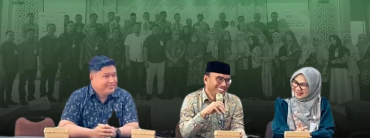 Sekretaris Dinas Syariat Marzuki, S. Ag., M.H., menerima kunjungan pihak Perbankan Bank Syariah Indonesia (BSI) di Aula Dinas Syariat Islam Aceh. Jum'at (22/01/2026).