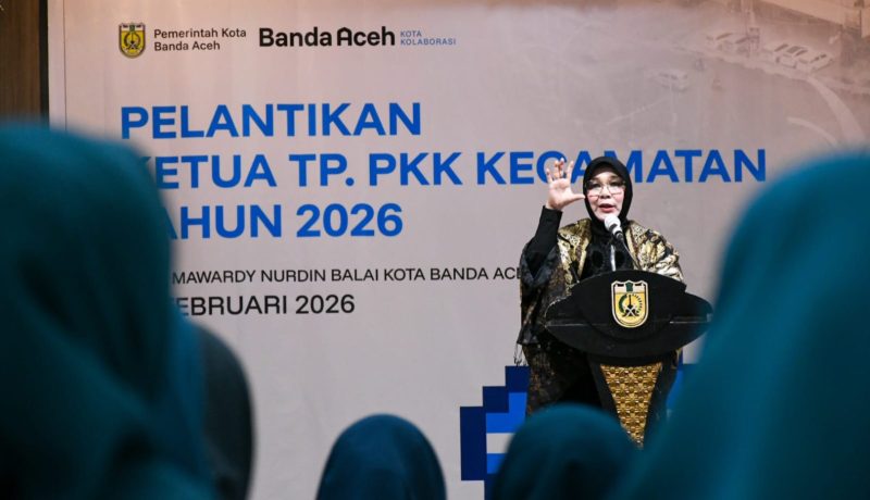Wali Kota Illiza Sa'aduddin Djamal, selaku Ketua Pembina TP-PKK Banda Aceh, menyampaikan ucapan selamat dan sukses kepada para Ketua TP-PKK kecamatan yang baru dilantik, pada hari Jumat, (06/02/2026). Acara pelantikan yang berlangsung di aula balai kota.
