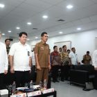 Sekda Aceh, M. Nasir, S.IP, MPA menghadiri serta menyampaikan sambutan Gubernur Aceh pada Acara Pemberian Kopetensi Tambahan & Uji Kompetensi SDM Vokasional Klasifikasi Jenjang 7 di USK, Banda Aceh, Senin, (09/02/2026).