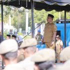 Bupati Aceh Besar H Muharram Idris jadi Pembina Apel Bersama di kompleks Kantor Satpol PP dan WH Kabupaten Aceh Besar, Selasa (10/2/2026).
FOTO/ PROKOPIM PEMKAB ACEH BESAR